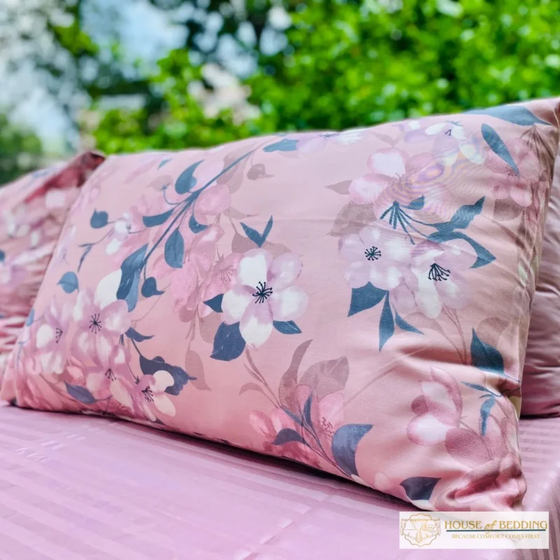 Gulzar-e-Janan: 6-Piece Luxury Duvet Cover Ensemble