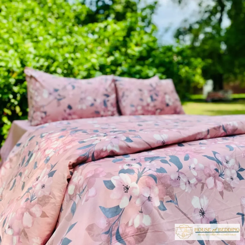 Gulzar-e-Janan: 6-Piece Luxury Duvet Cover Ensemble