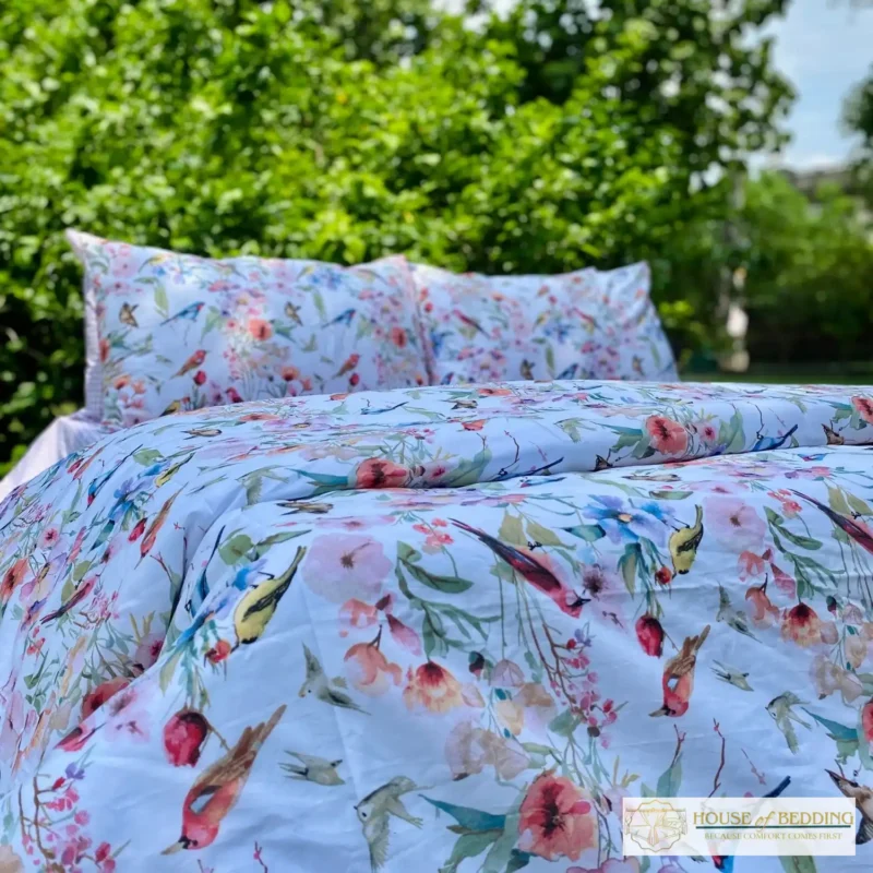 Mughal Bagh: A 6-Pc Royal Duvet Cover Ensemble
